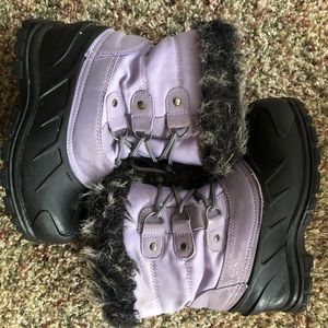 Girls size 1 boots